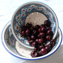 Load image into Gallery viewer, Rosette Berry Bowl
