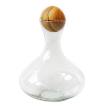 Load image into Gallery viewer, Clasico Decanter Large with Wood Topper
